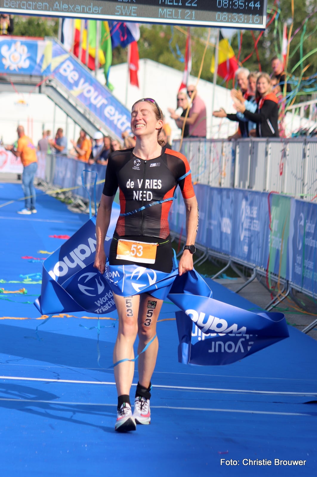 Sarissa de Vries wint het WK triathlon ITU LONG DISTANCE